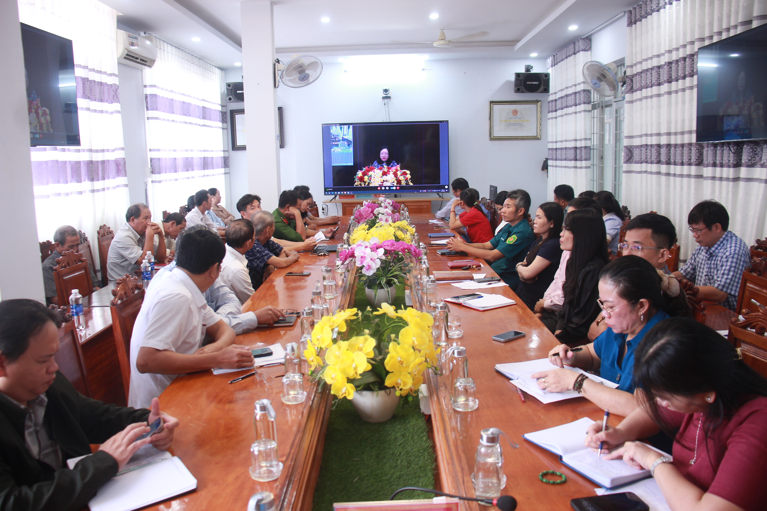 HỘI NGHỊ TRIỂN KHAI CÔNG TÁC BẦU CỬ ĐẠI BIỂU QUỐC HỘI KHOÁ XVI VÀ ĐẠI BIỂU HĐND CÁC CẤP, NHIỆM KỲ 2026-2031